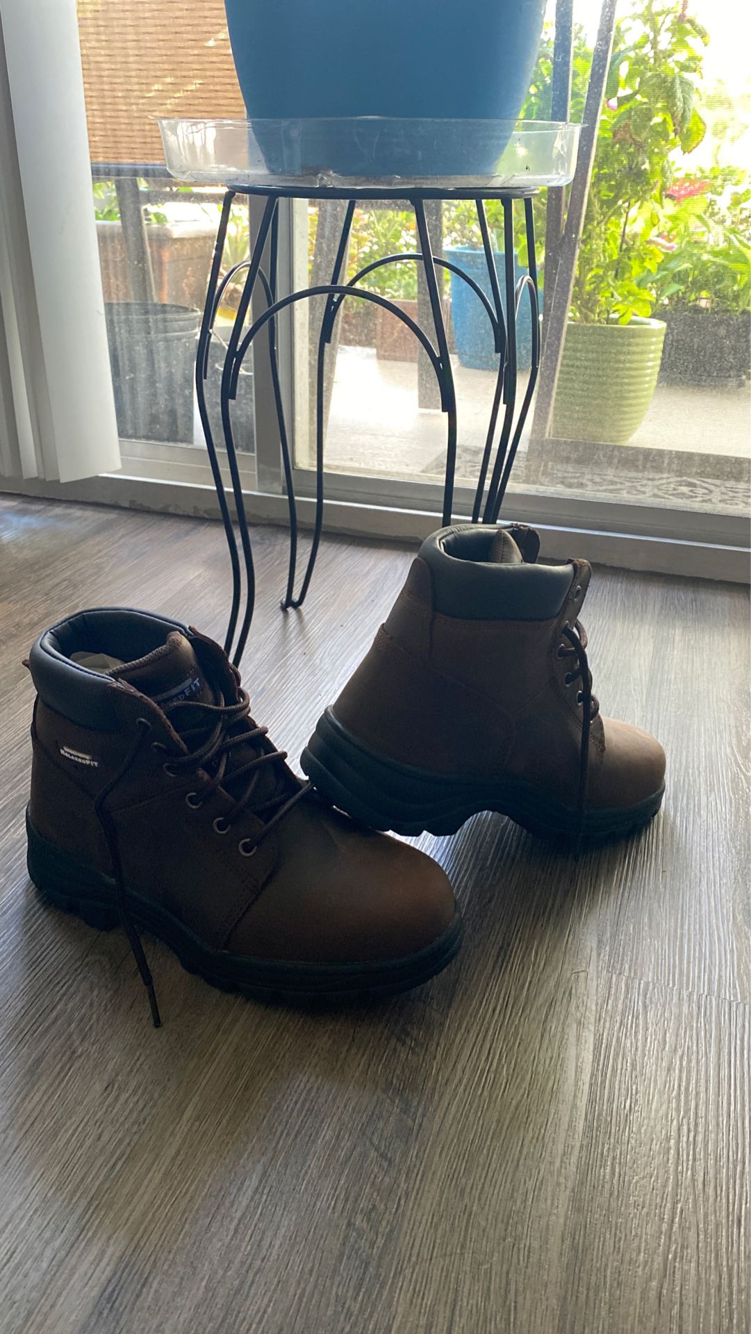 Work boots women size 8.5