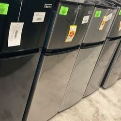 Refrigerators Magic Chef 4.3 cu. 3 