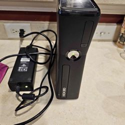 Xbox 360 Slim 