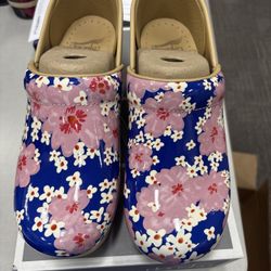 Dansko Brand New Size 8