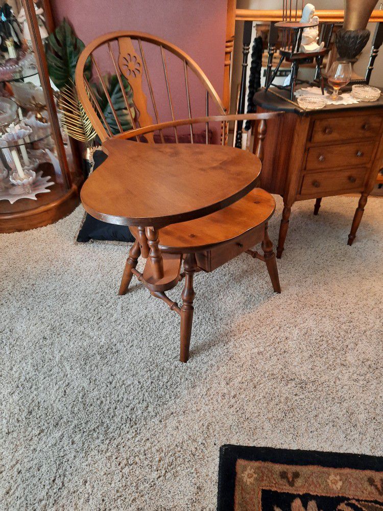 Windsor , Vintage Chair.   Made In VERMONT