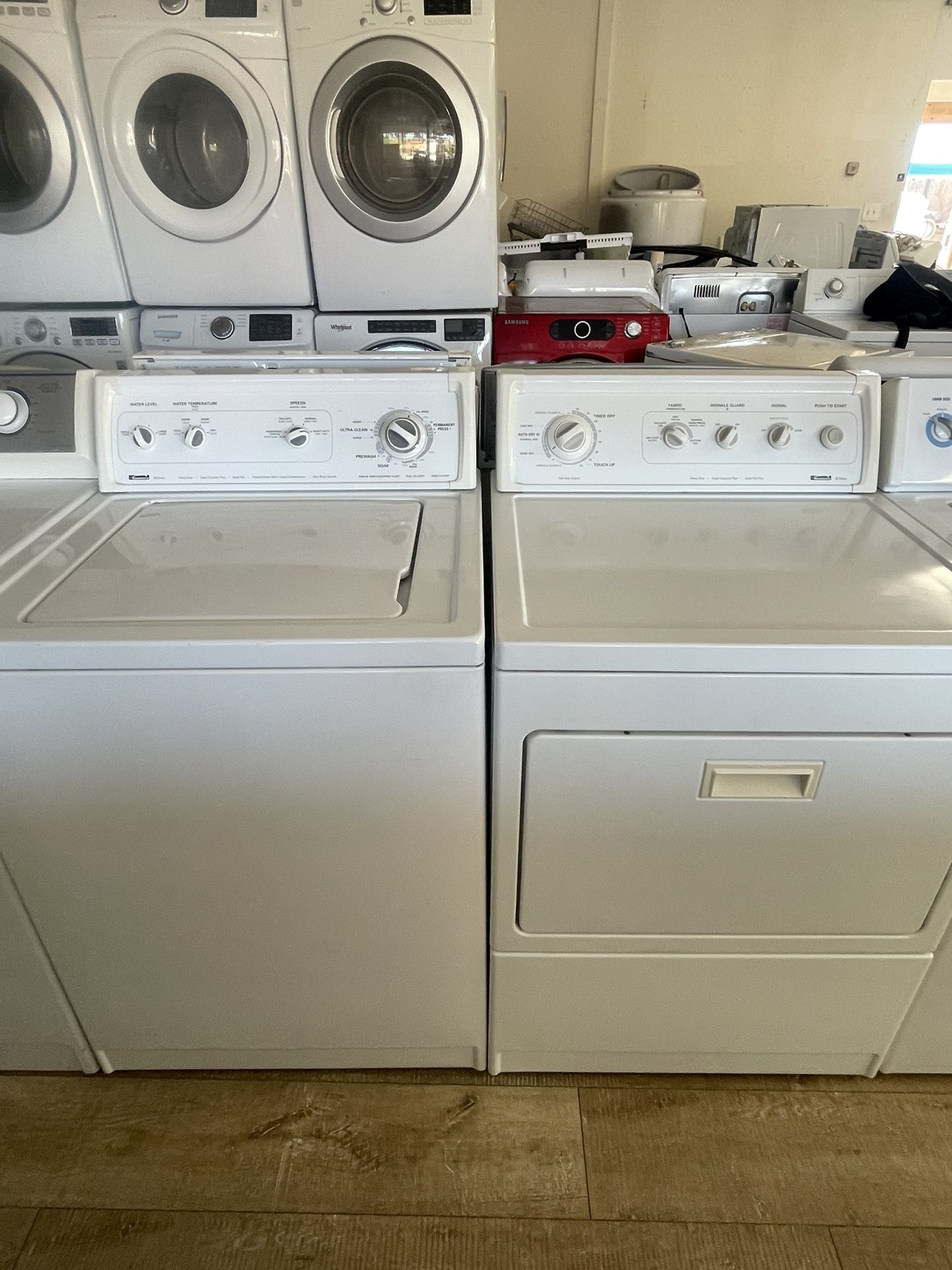 Kenmore Gas Dryer And Washer Set In Excellent Condition 