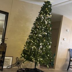 9ft Christmas Tree 