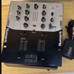Numark DM1050 DJ 2 Channel Vintage Mixer DM 1050 W Power Cord Works Turns On CB3