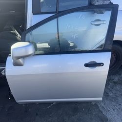 2010 Nissan Versa Front Left Driver Door $275
