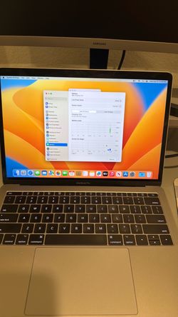 2017 MacBook Pro 13” – 256GB SSD / 8GB RAM – Battery Health Normal