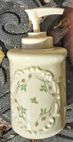 Lenox rose manor porcelain soap bottle dispenser ! Clean ! Perfect !