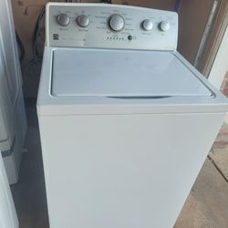 KENMORE WASHER MACHINE. 