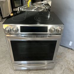 🔥 Samsung Electric Range for Sale! 🔥