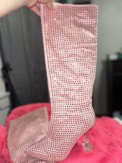 PINK BOOTS 8sz Fashion Nova 💕💕