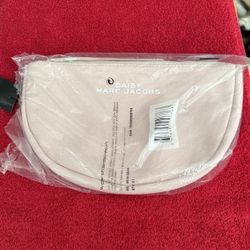 Daisy Marc Jacob’s Makeup Bag