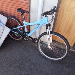 GT Avalanche Mountain Bike