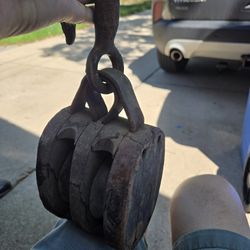 Antique Block And Tackle Pulley 