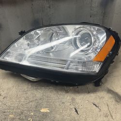 2006 2007 2008 2009 Mercedes-Benz ML350  Left Driver Side Headlight OEM 