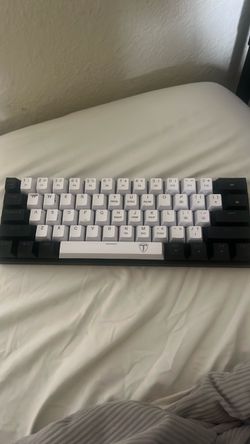 Compact Mechanical Keyboard Black and White