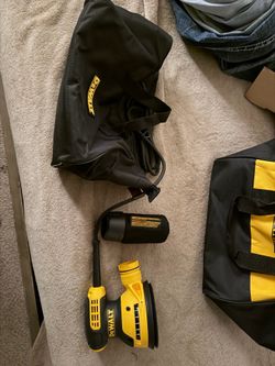 DEWALT Cordless Drywall Sander Kit