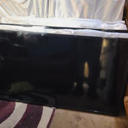 40" SAMSUNG LED TV.  $45