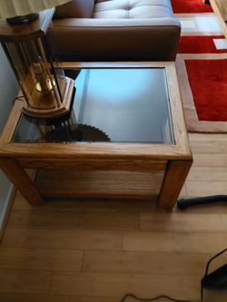 2 wood end tables