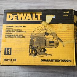 DEWALT
5.5 Amp Corded Variable Speed Jig Saw with a Bag and Blade