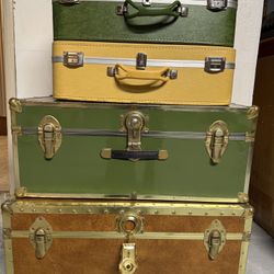 Sofas, Dresser, Desks, Office Chairs, Queen Beds, Desks, Tv Stands