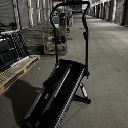 Echelon Stair master climbing machine