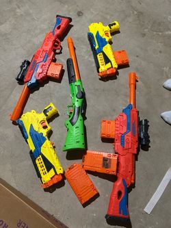 Bunch of nerf guns