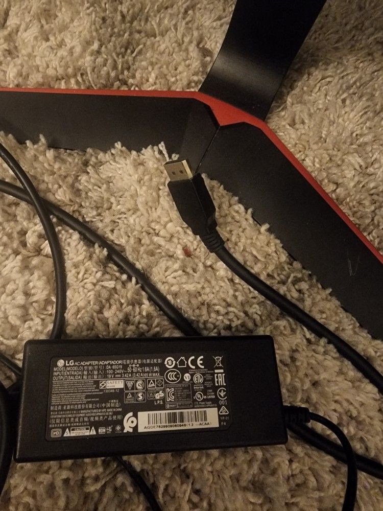 Lg Monitor 144hz Like New 32"