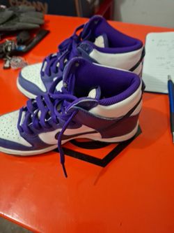 Nike dunks purple
