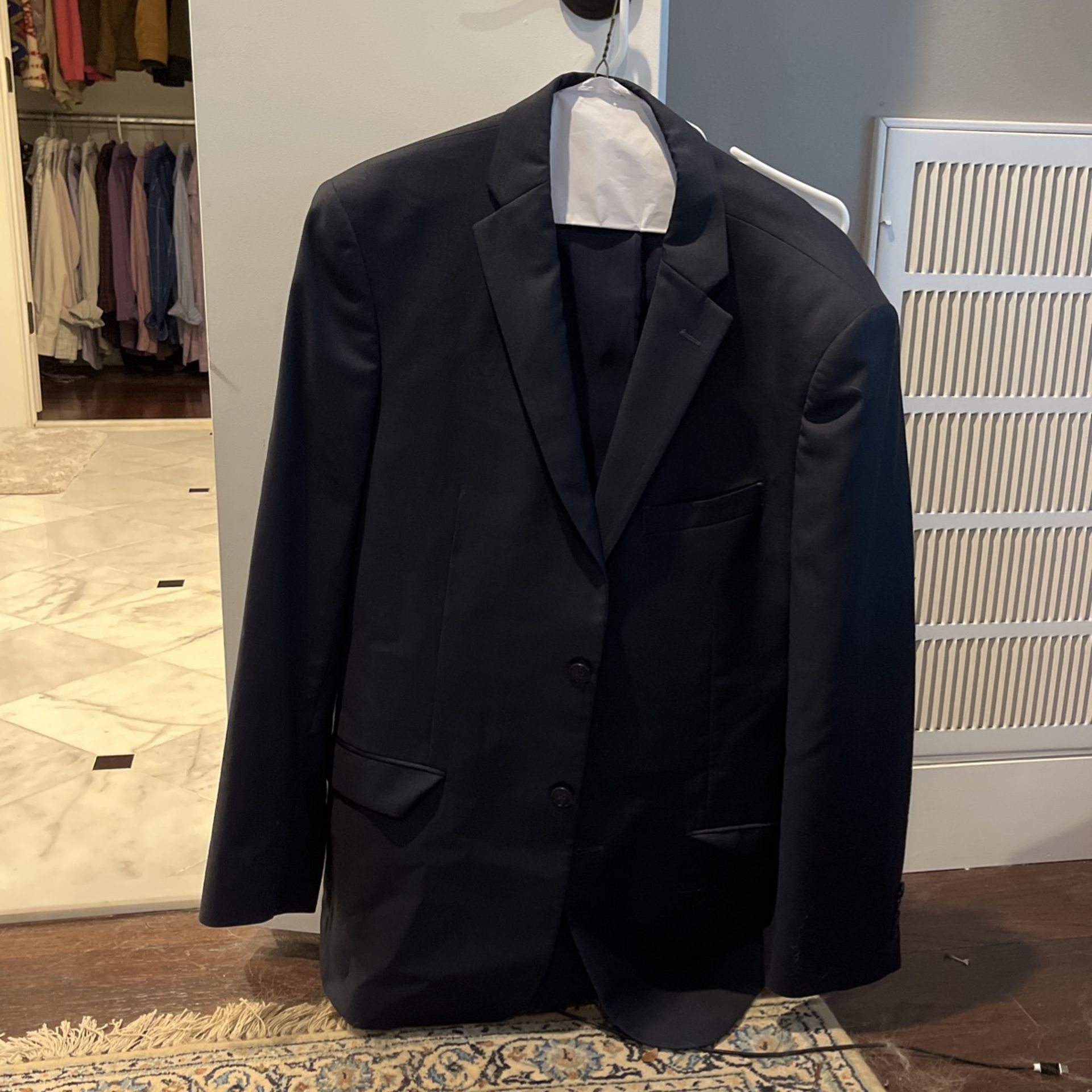 Men’s 42L Slim Fit Jos A Bank Suit