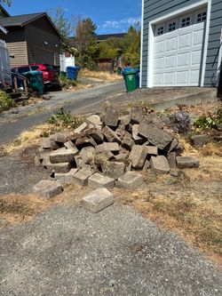 Free used retaining wall blocks