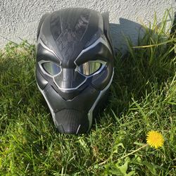 Marvel Legends Electronic Role Play Helmet - Black Panther