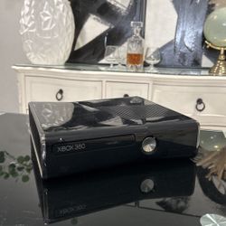 XBOX ONE , With Controller Plus Gaming Discs 