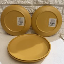 Set of yellow plates, durable and stylish. Fall tableware 8.35" each plate Each plate cost $5.99 BPA FREE Food safe