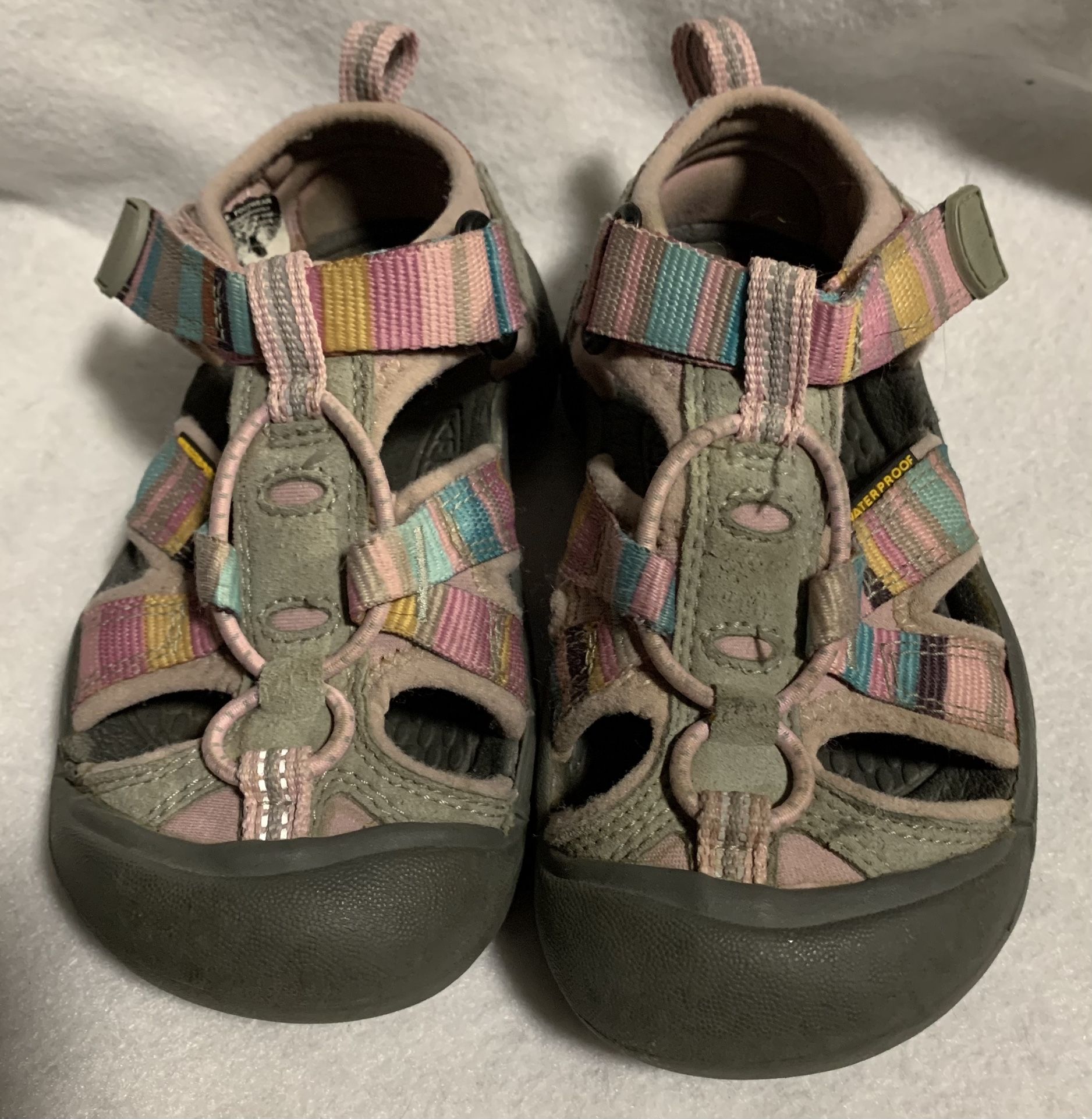 Keen girls size 10 sandals shoes
