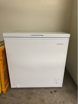 insignia deep freezer