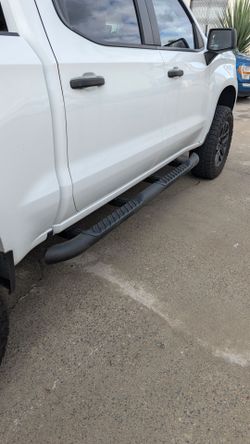 2025 Chevy Silverado steps