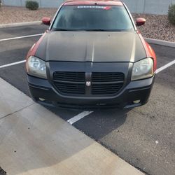 2005 Dodge Magnum 