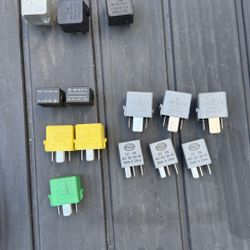 Lot Of 14 Mercedes Relays