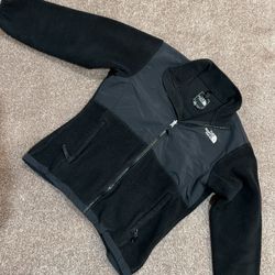 North Face Girls Large Fleece Jacket, Black