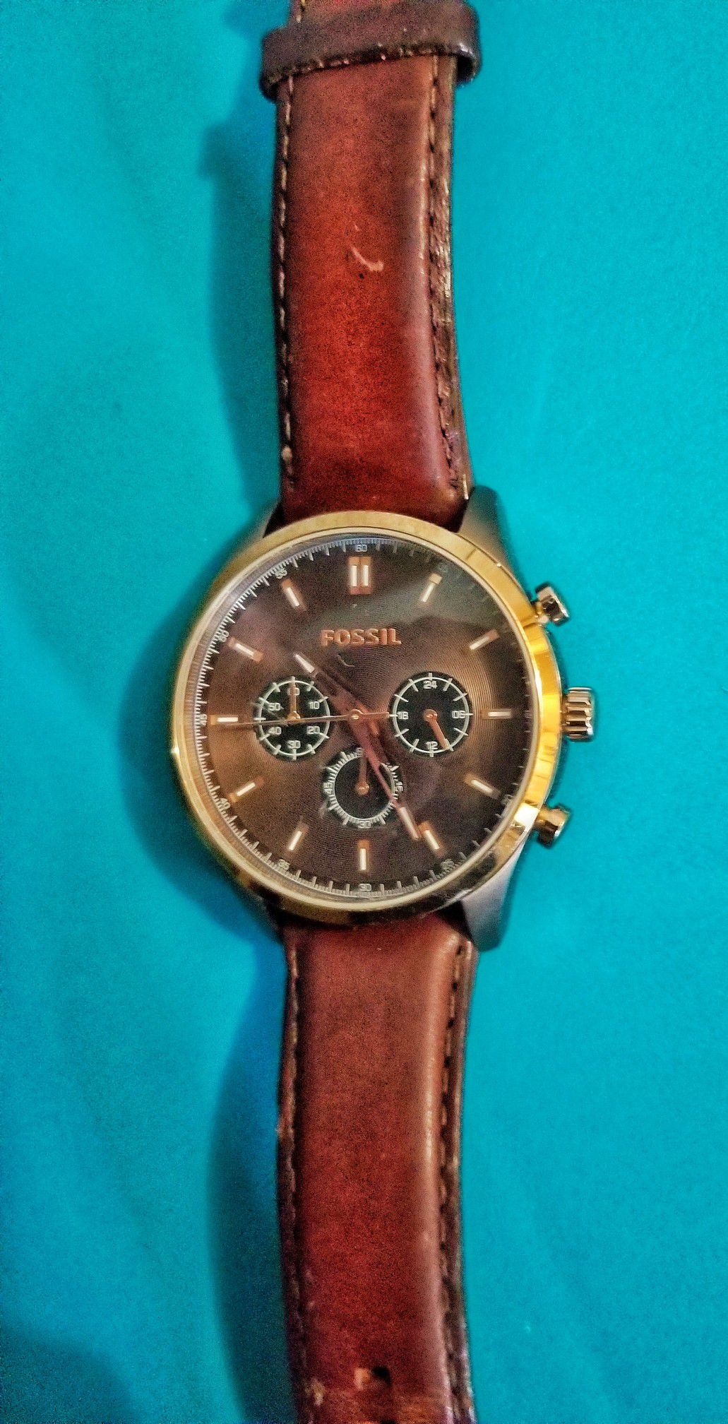 Authentic fossil watch Fossil watch leather band great shape!