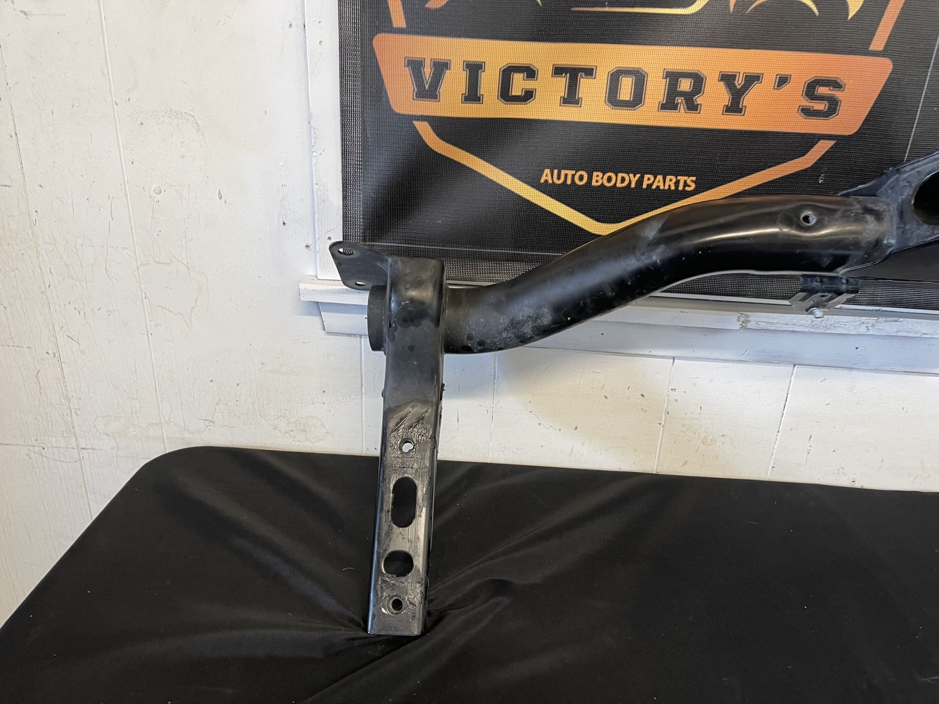 Draw-Tite 2" Tube Rear Receiver Hitch for 19-20 Silverado - Sierra 1(contact info removed)6