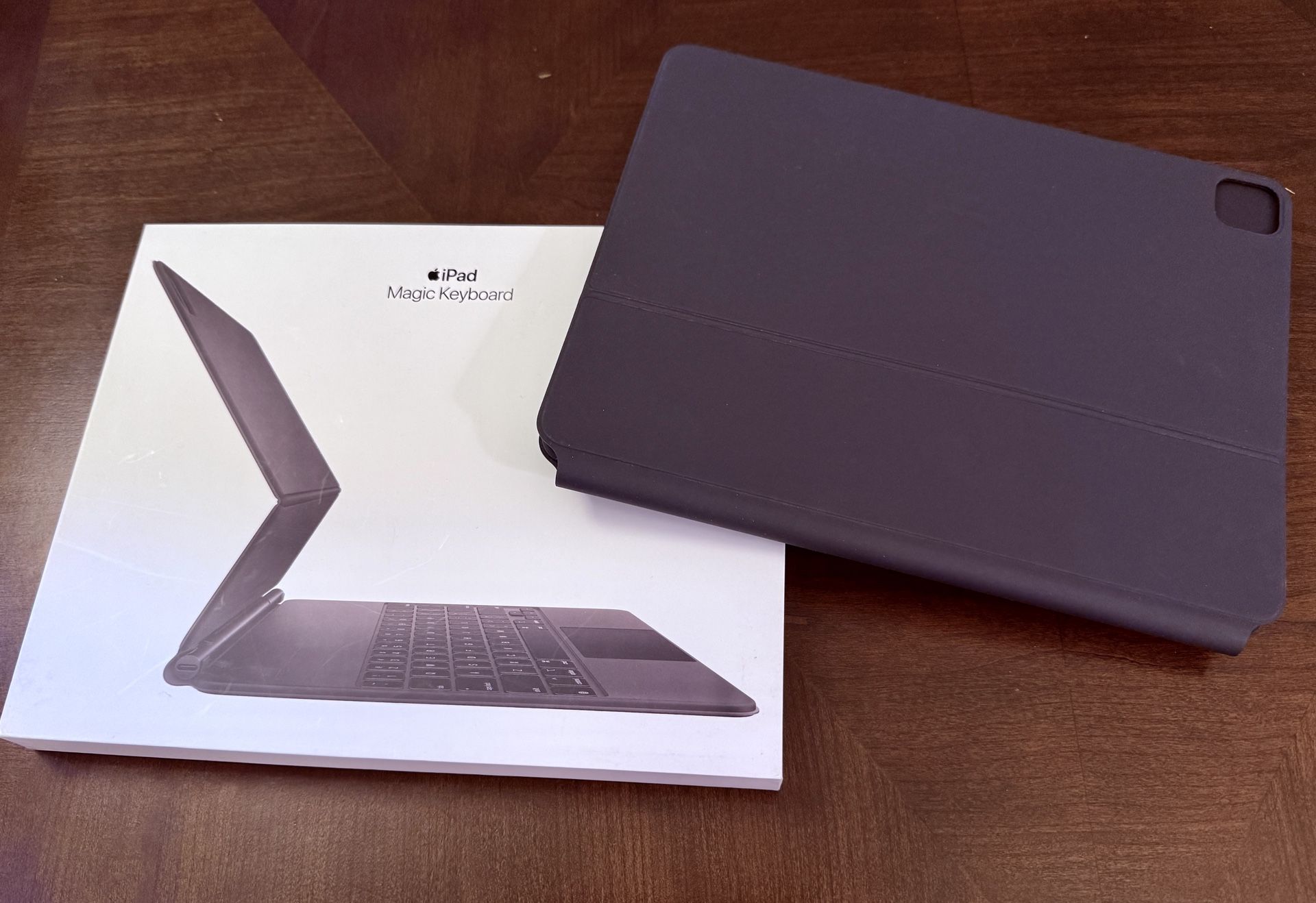 Apple Magic Keyboard For iPad Pro 12.9” M1/M2