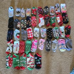 45 Pair Of Socks Size 9-11