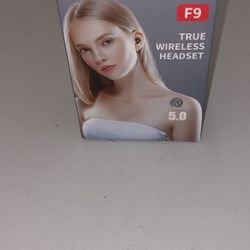 F9 True Wireless Bluetooth Ear Buds Very Nice 
