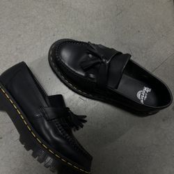 BLACK DOC LOAFERS