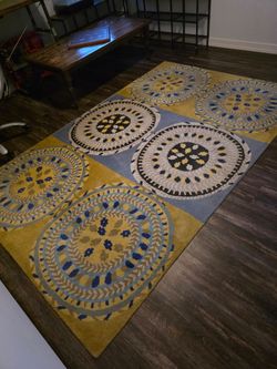 Crate and barrel area rug