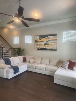 Like new sectional couch!!!