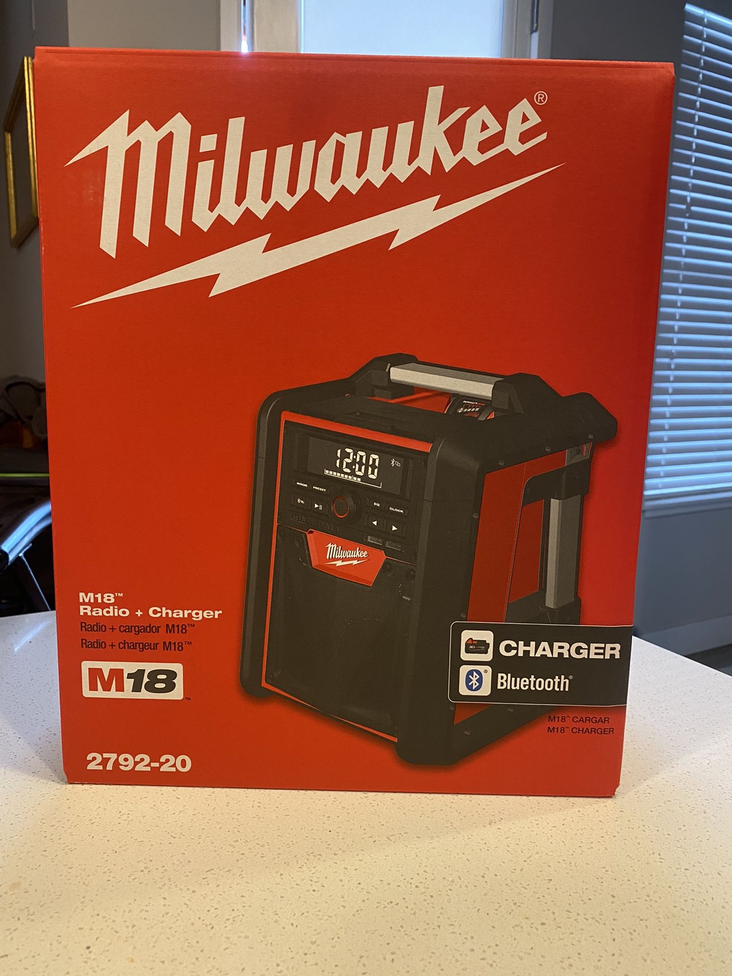 Milwaukee M 18 Radio Changer Bluetooth Condition New Price Firm Home & Garden