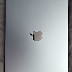 MacBook Air 13”, 256GB, 8GB Ram, M3 2024 Midnight!! Like New, Excellent Condition, No Dings!, No Scratches!, 