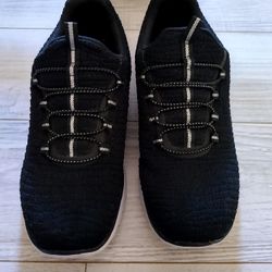 Women's Tennis Shoes 9W